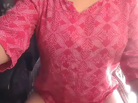 Snapshot of Cute_Rosyy chatting on June 16, 10:18 am Cute Rosyy online show from June 16, 10:18 am