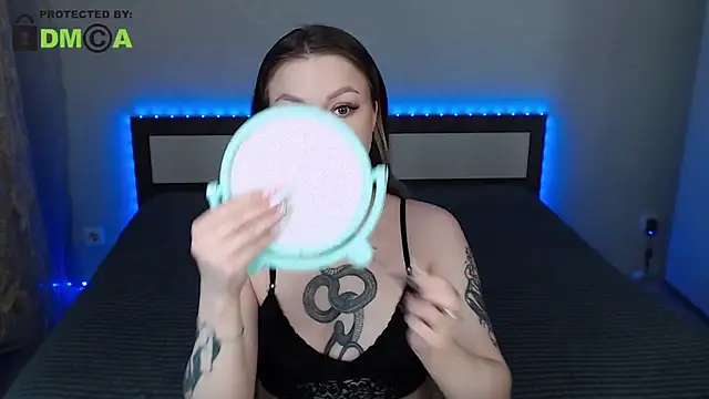 RonnieMilles online show from June 26, 1:10 am