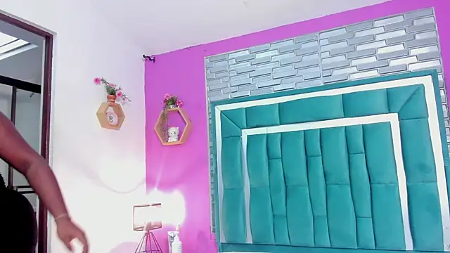 LORENSCOLLINS online show from October 4, 8:07 pm