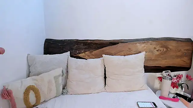 Abrilqueen online show from September 28, 2:44 pm