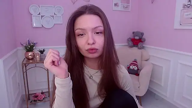 LucySkilar online show from February 11, 10:48 am