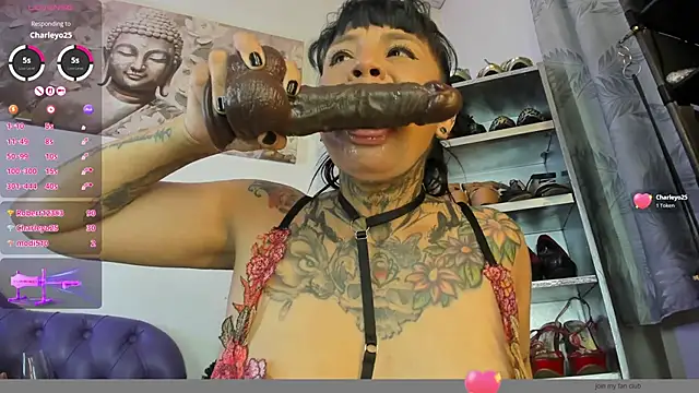 SaraMartins00 online show from May 18, 7:41 pm