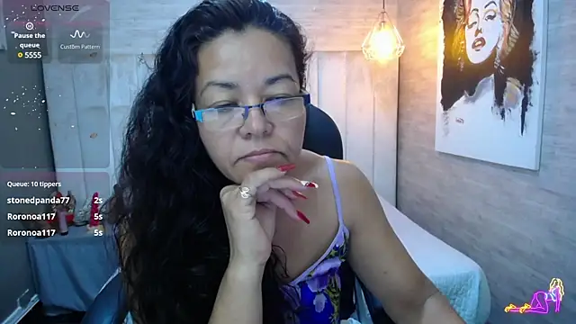 Snapshot of MaturePure chatting on January 30, 10:40 am MaturePure online show from January 30, 10:40 am