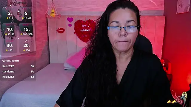 Snapshot of MaturePure chatting on February 5, 11:17 pm MaturePure online show from February 5, 11:17 pm