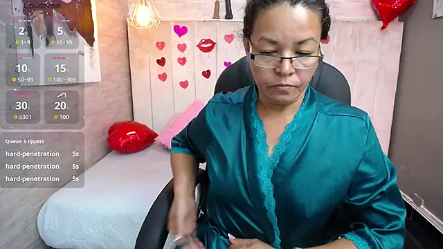 Snapshot of MaturePure chatting on March 3, 7:49 pm MaturePure online show from March 3, 7:49 pm