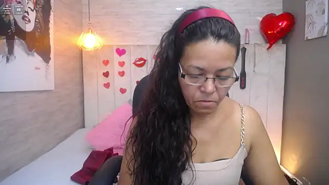 Snapshot of MaturePure chatting on March 10, 7:07 pm MaturePure online show from March 10, 7:07 pm