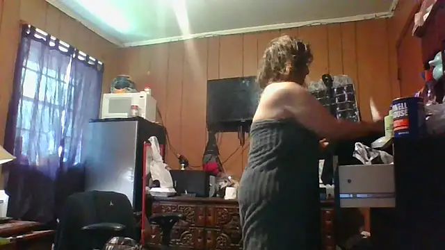 Snapshot of stormynight1 chatting on May 22, 6:35 pm stormynight1 online show from May 22, 6:35 pm
