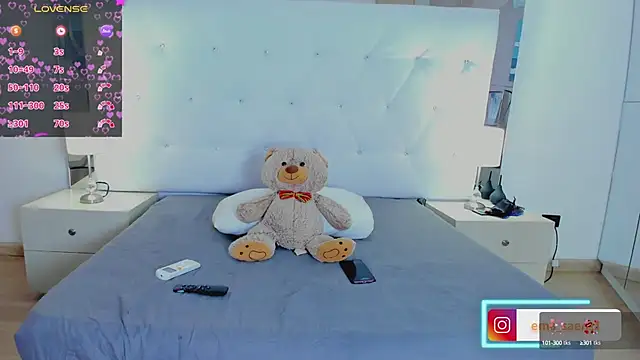 Snapshot of ema__saenz chatting on January 21, 10:30 am ema saenz online show from January 21, 10:30 am