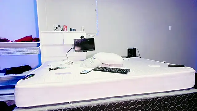 THICKwithDICKK online show from March 22, 9:42 pm