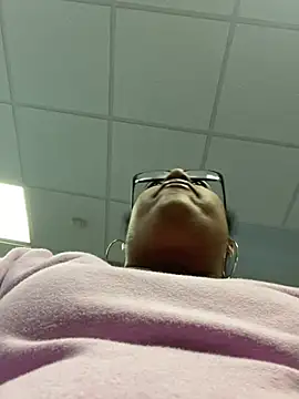 ebonyred online show from January 28, 8:36 pm