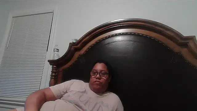 ebonyred online show from February 1, 3:08 am