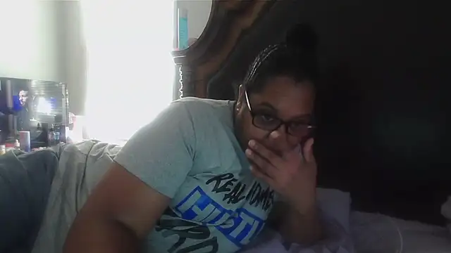 ebonyred online show from October 16, 2:40 pm