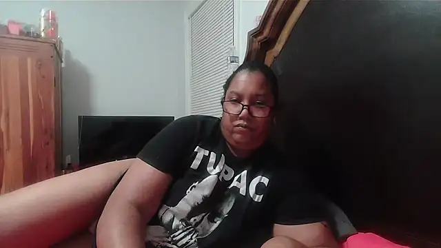 ebonyred online show from December 14, 12:38 am