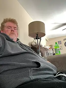 Snapshot of Dadbod74 chatting on February 11, 5:50 pm Dadbod74 online show from February 11, 5:50 pm