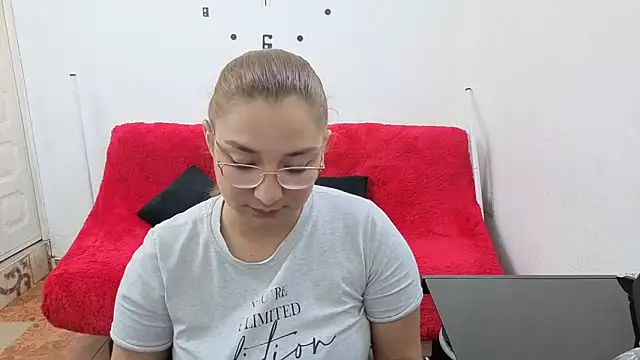 Snapshot of _sweetcarla chatting on March 24, 6:57 pm sweetcarla online show from March 24, 6:57 pm