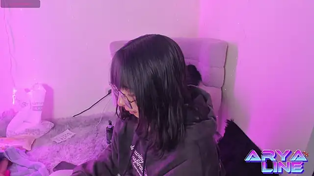 arysUwU online show from May 6, 2:08 am