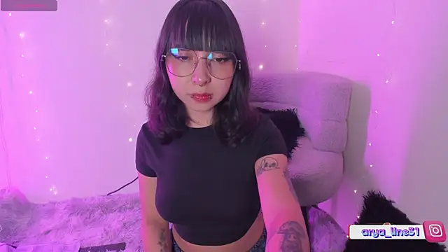 arysUwU online show from May 13, 2:31 am