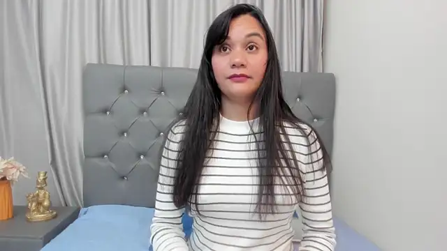 mariiana murillo01 online show from January 3, 2:43 am