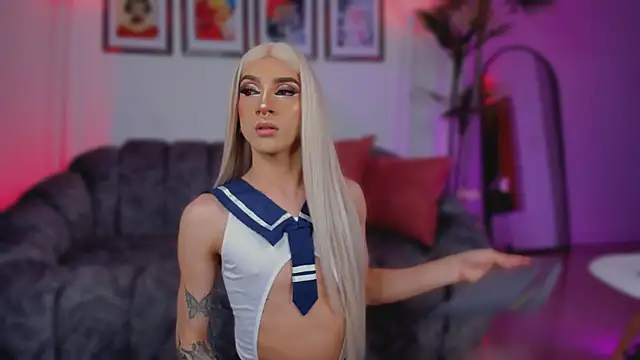 Taylor  foxxx online show from September 10, 5:07 am