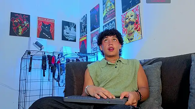 Snapshot of GaelOconner chatting on October 19, 1:28 am GaelOconner online show from October 19, 1:28 am