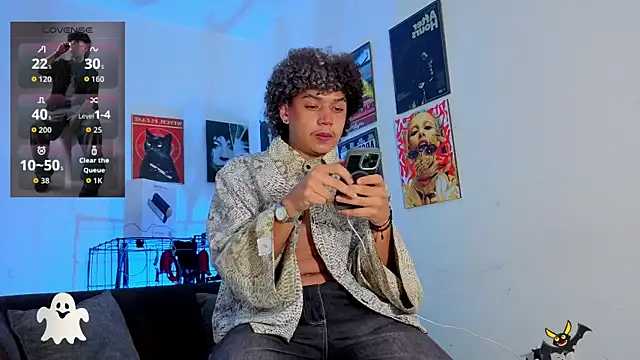 Snapshot of GaelOconner chatting on October 31, 12:55 am GaelOconner online show from October 31, 12:55 am