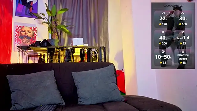 Snapshot of GaelOconner chatting on April 3, 3:26 am GaelOconner online show from April 3, 3:26 am