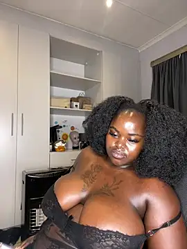 Snapshot of Honeycoco0211 chatting on March 24, 8:47 pm Honeycoco0211 online show from March 24, 8:47 pm