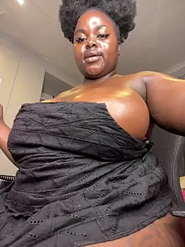 Snapshot of Honeycoco0211 chatting on May 2, 7:30 pm Honeycoco0211 online show from May 2, 7:30 pm