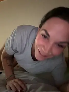 Lady Knaller online show from October 8, 6:27 pm