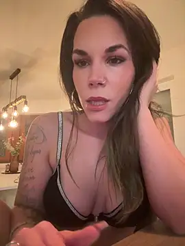 Lady Knaller online show from February 15, 7:32 pm