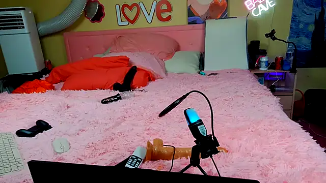 Blakelytgirl online show from July 21, 7:11 am