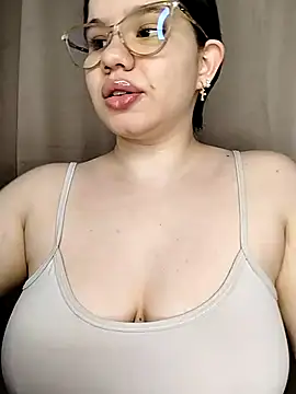 Danzel1105 online show from October 12, 1:32 pm