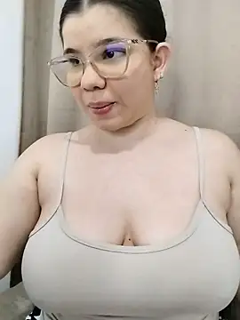 Danzel1105 online show from December 20, 11:34 pm