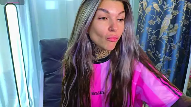 Snapshot of tattooedBabyy chatting on October 3, 9:17 am tattooedBabyy online show from October 3, 9:17 am