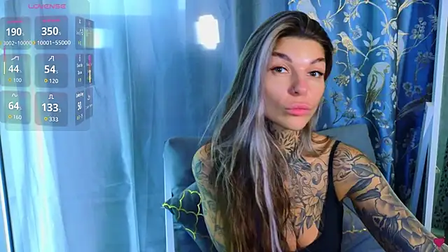 Snapshot of tattooedBabyy chatting on October 9, 8:23 am tattooedBabyy online show from October 9, 8:23 am