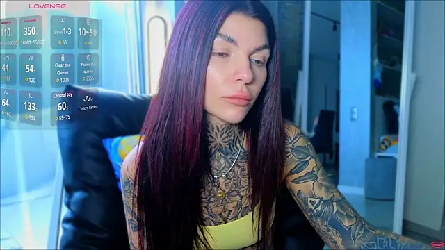 tattooedBabyy online show from May 4, 10:22 am