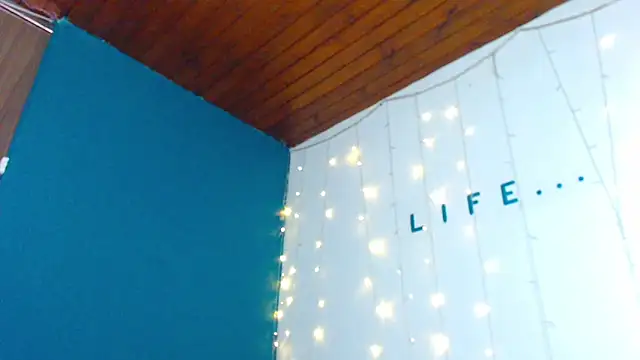 camila delarosa online show from December 20, 4:57 pm