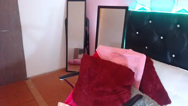 camila delarosa online show from October 12, 9:41 am