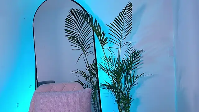 Dalila Thoms online show from February 2, 10:25 am