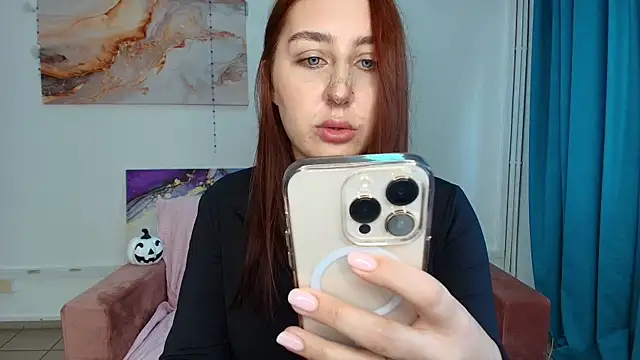 Snapshot of ElmiraPowers chatting on October 18, 12:17 pm ElmiraPowers online show from October 18, 12:17 pm