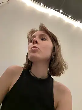 Snapshot of Crayzy_Luv chatting on December 24, 8:49 pm Crayzy Luv online show from December 24, 8:49 pm