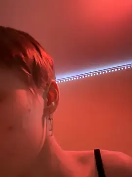 Snapshot of Crayzy_Luv chatting on February 19, 3:38 pm Crayzy Luv online show from February 19, 3:38 pm