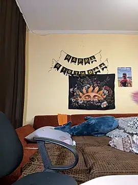 Snapshot of Crayzy_Luv chatting on March 5, 10:10 pm Crayzy Luv online show from March 5, 10:10 pm