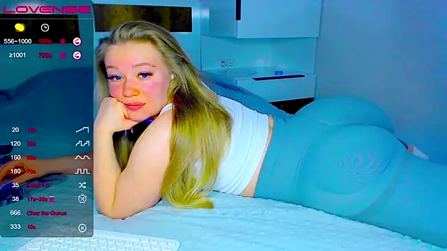 kitti kaattt online show from November 4, 10:47 am