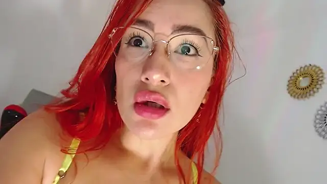 Ashly Roberths online show from December 11, 11:21 pm