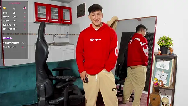 Snapshot of jacques_cardiet chatting on October 10, 11:20 am jacques cardiet online show from October 10, 11:20 am