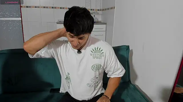 Snapshot of jacques_cardiet chatting on October 16, 5:47 pm jacques cardiet online show from October 16, 5:47 pm