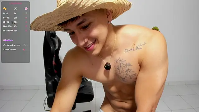 Snapshot of jacques_cardiet chatting on October 24, 2:52 am jacques cardiet online show from October 24, 2:52 am