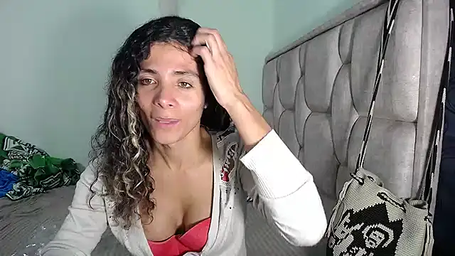 Snapshot of Nadia_Monroe chatting on December 10, 1:11 am Nadia Monroe online show from December 10, 1:11 am