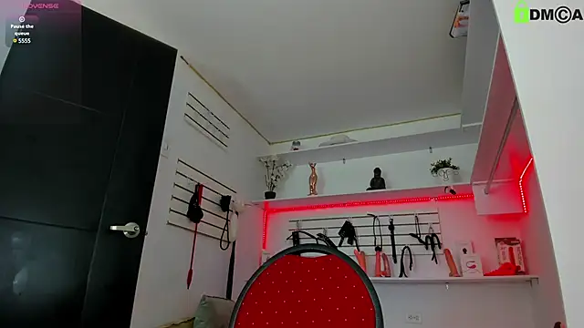 Alejandra Dunn online show from December 19, 1:18 pm